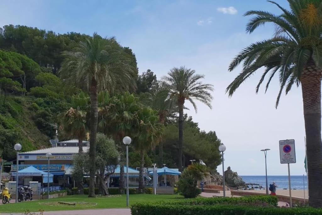 Somriu Apartament Fenals Platja Lloret de Mar Exterior foto